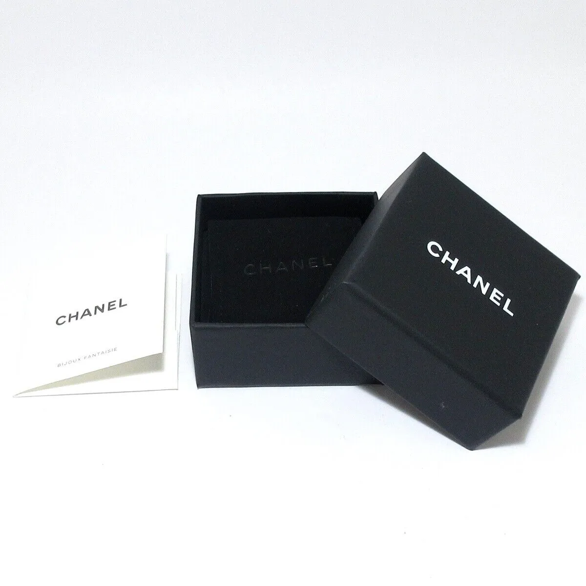 Chanel - Beige Black White Tweeds