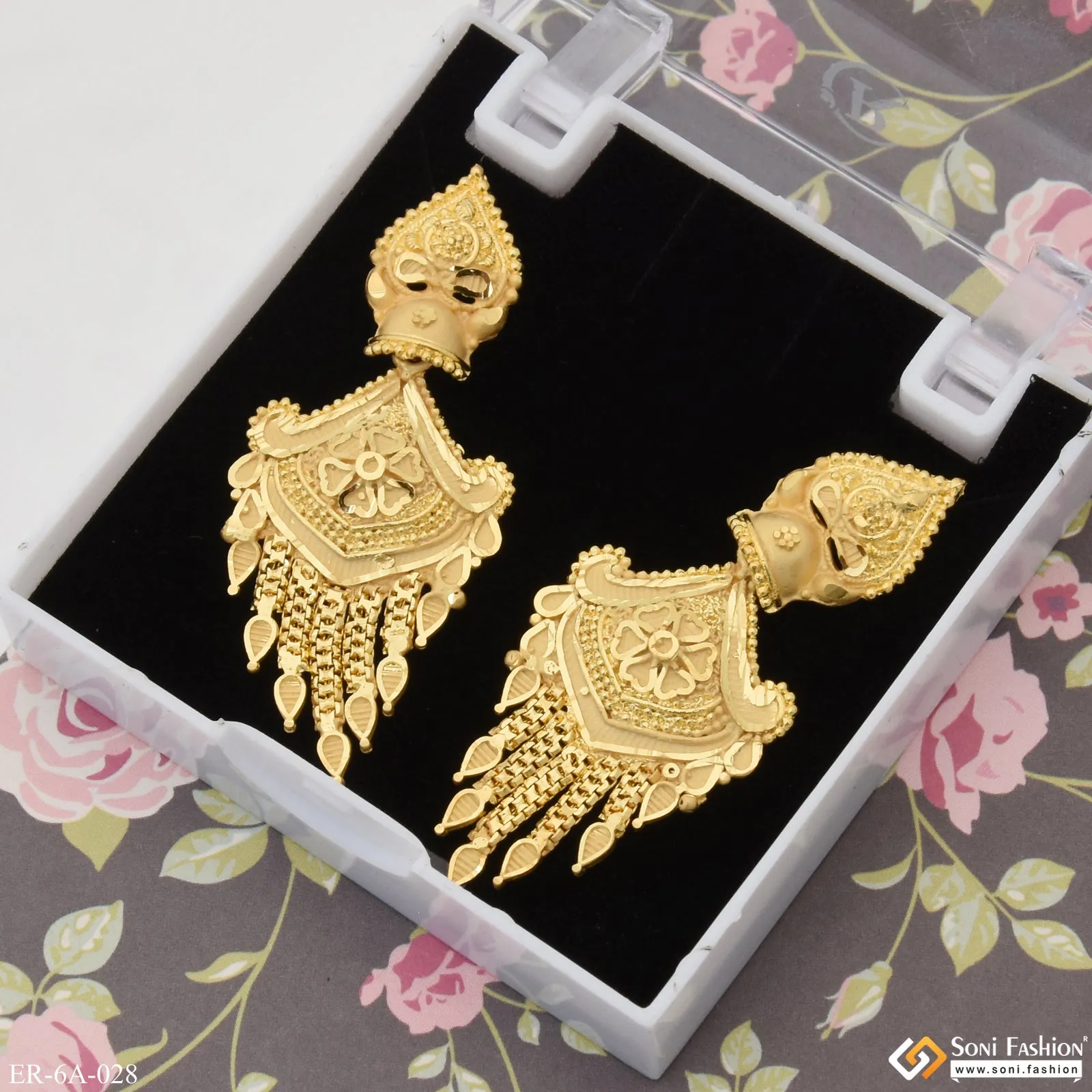 Decorative Design Fashion-Forward Gold Plated Earrings for Ladies - Style A028
