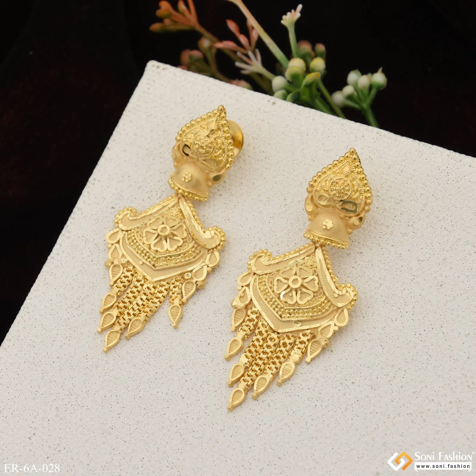 Decorative Design Fashion-Forward Gold Plated Earrings for Ladies - Style A028