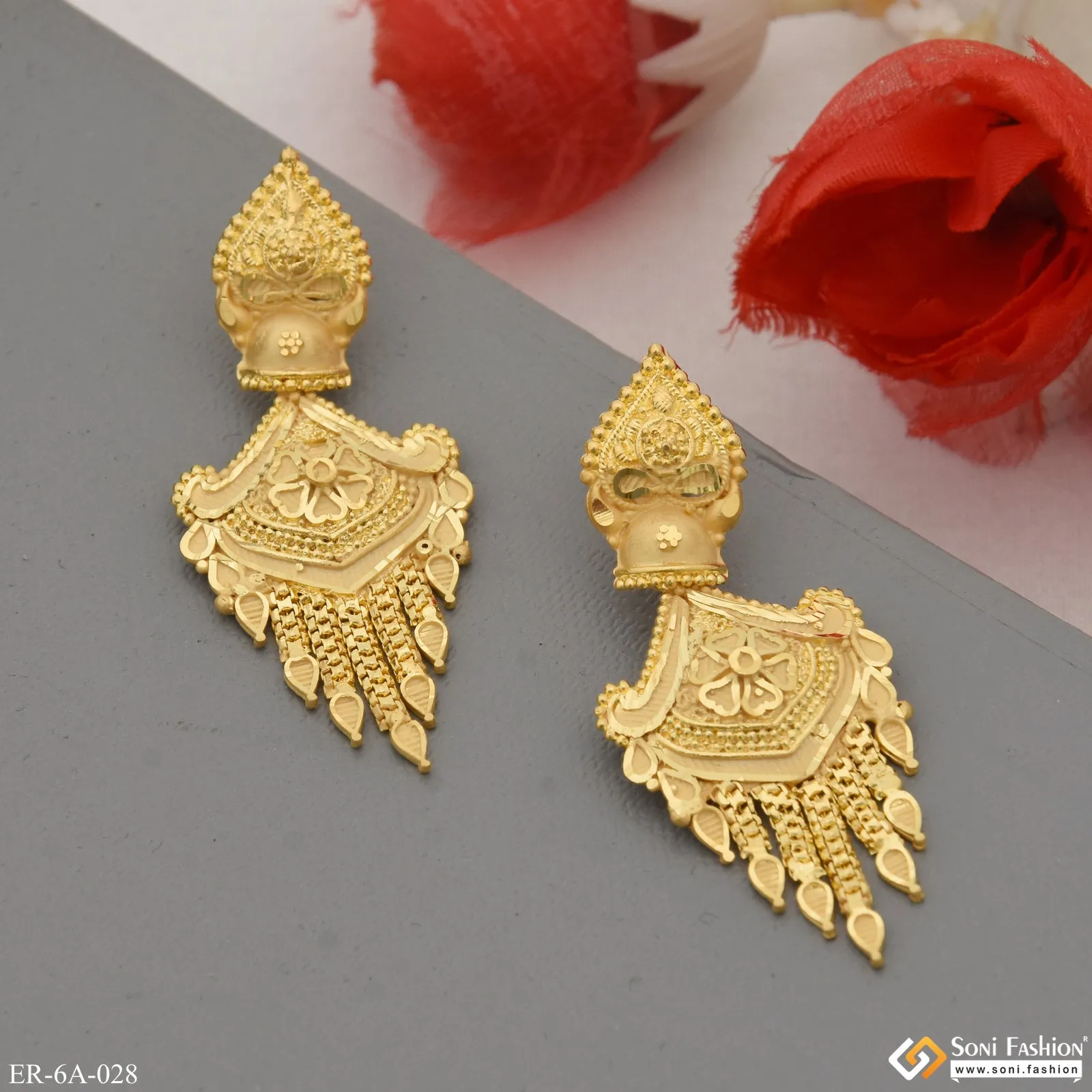 Decorative Design Fashion-Forward Gold Plated Earrings for Ladies - Style A028
