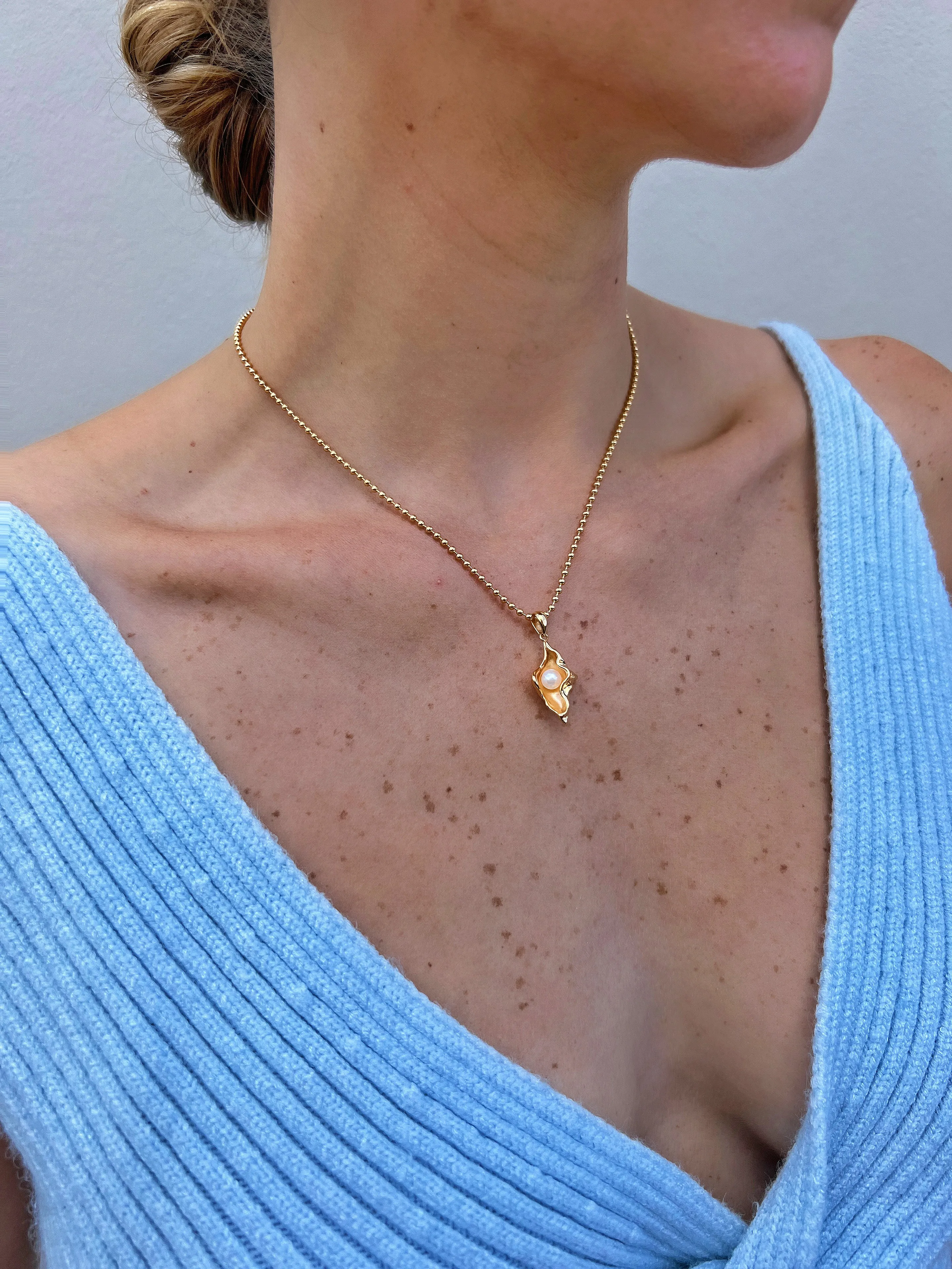 Golden Conch Necklace