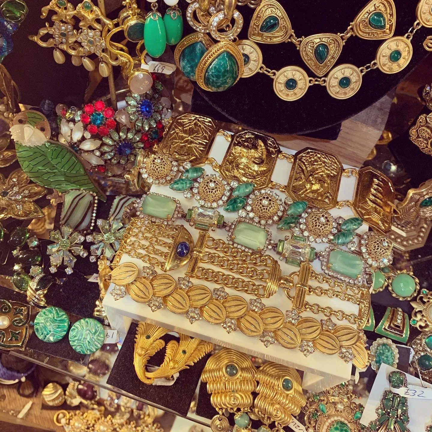Julianna Bracelet Gold Green Crystal Vintage