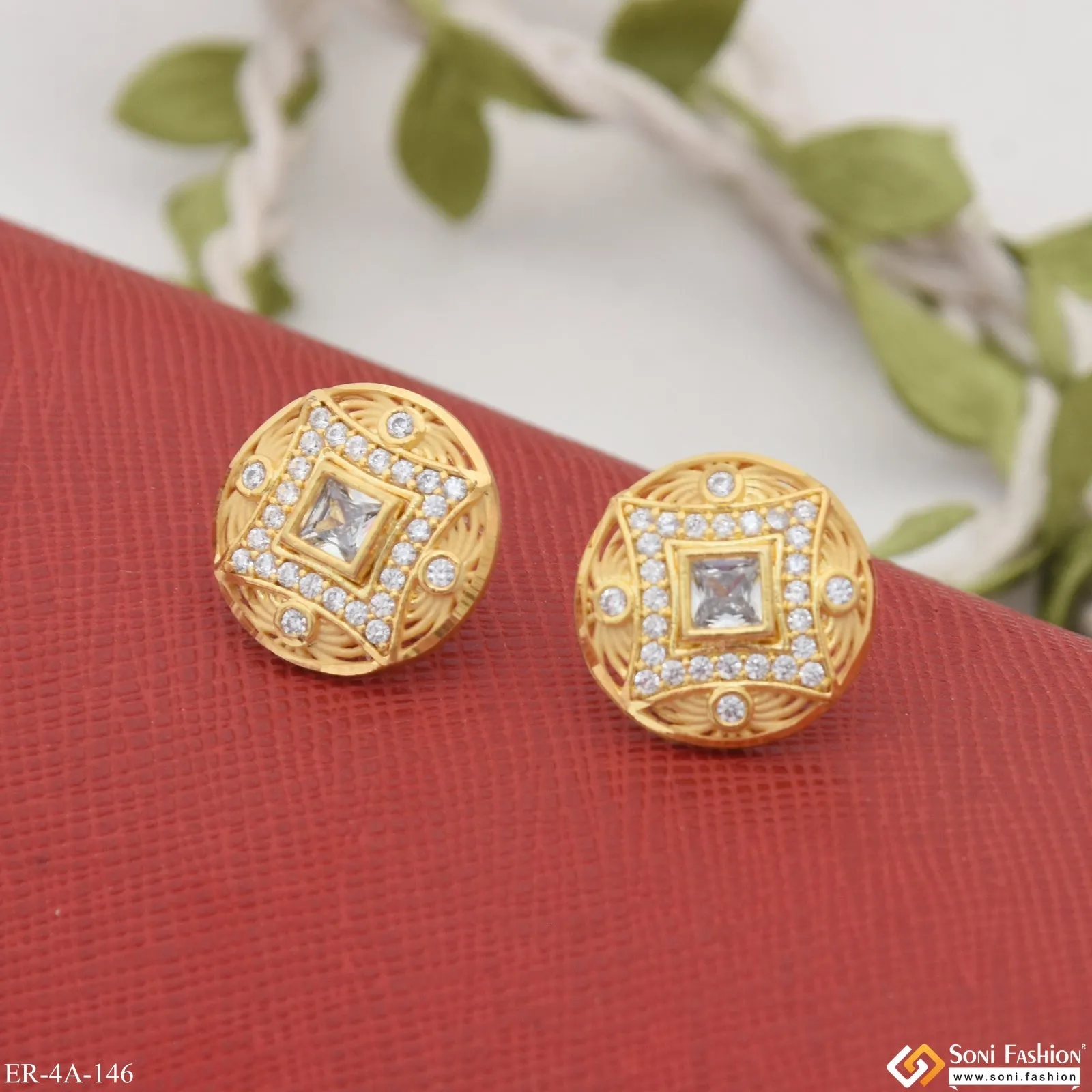 Lovely Design Hand-Finished Design Gold Plated Earrings for Lady - Style A146