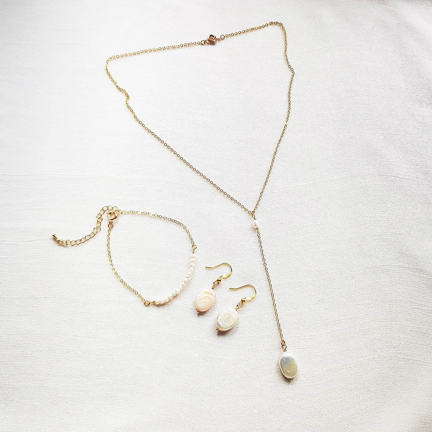 Oval pearl y necklace, baroque pearl lariat necklace