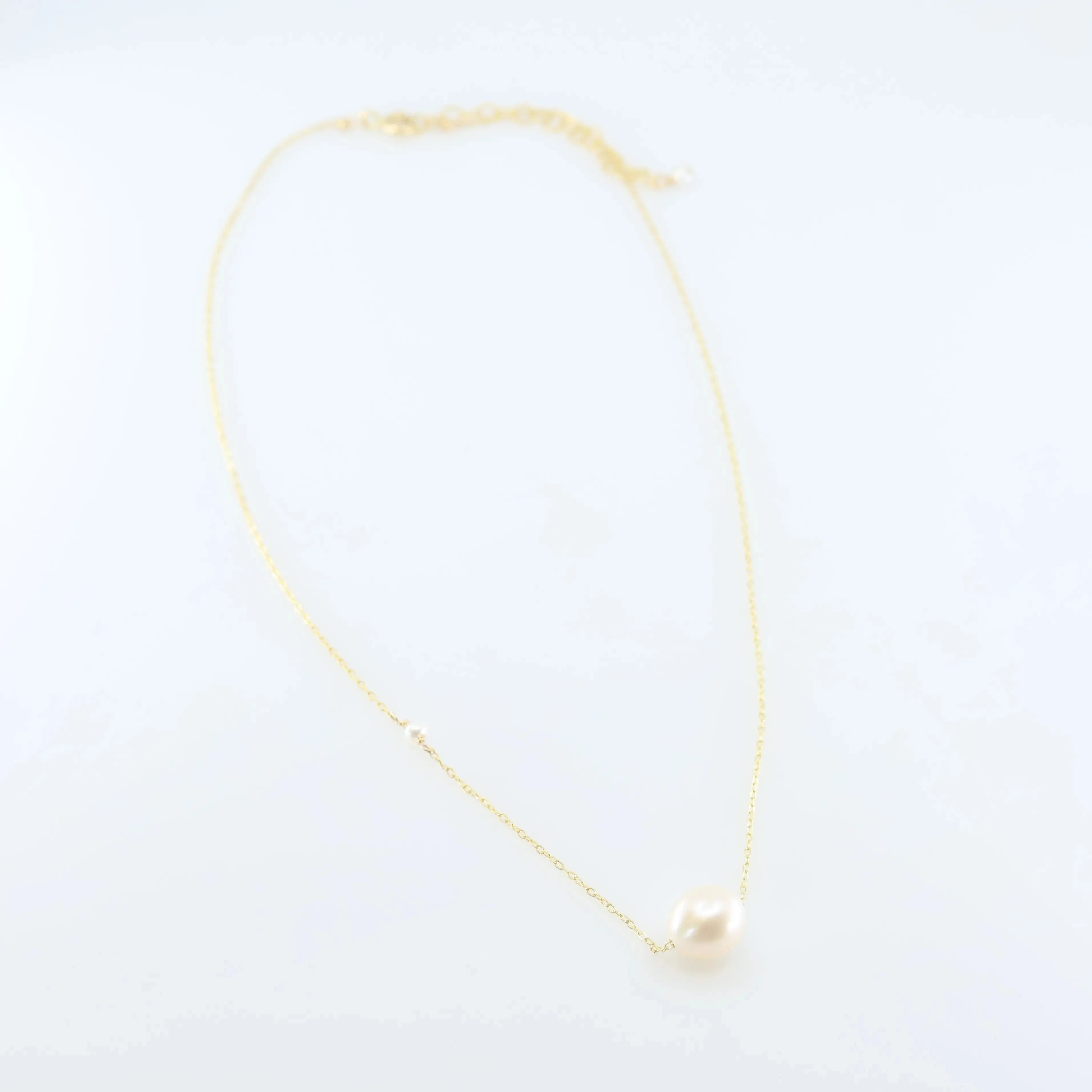 Solo Rice Pearl Necklace