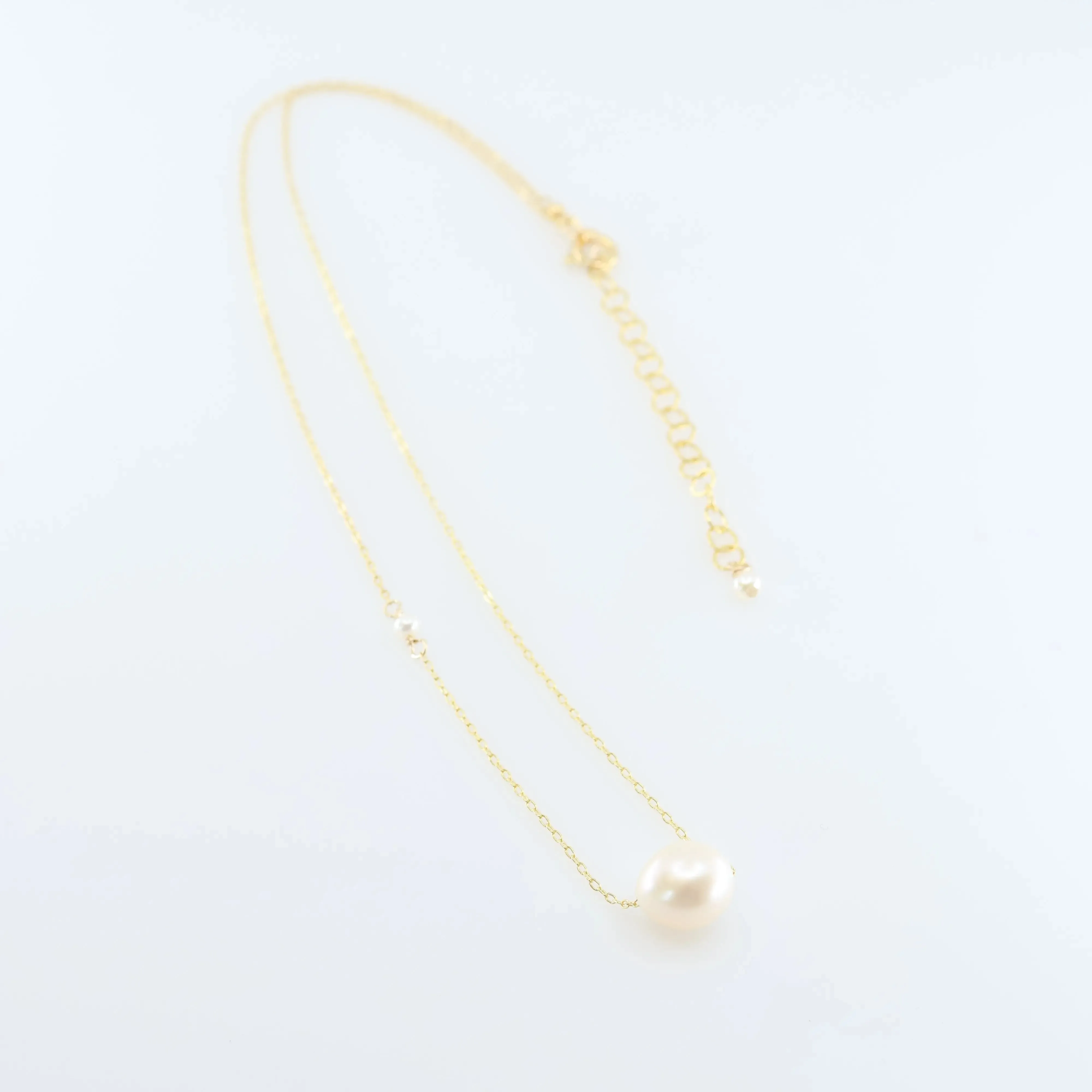 Solo Rice Pearl Necklace