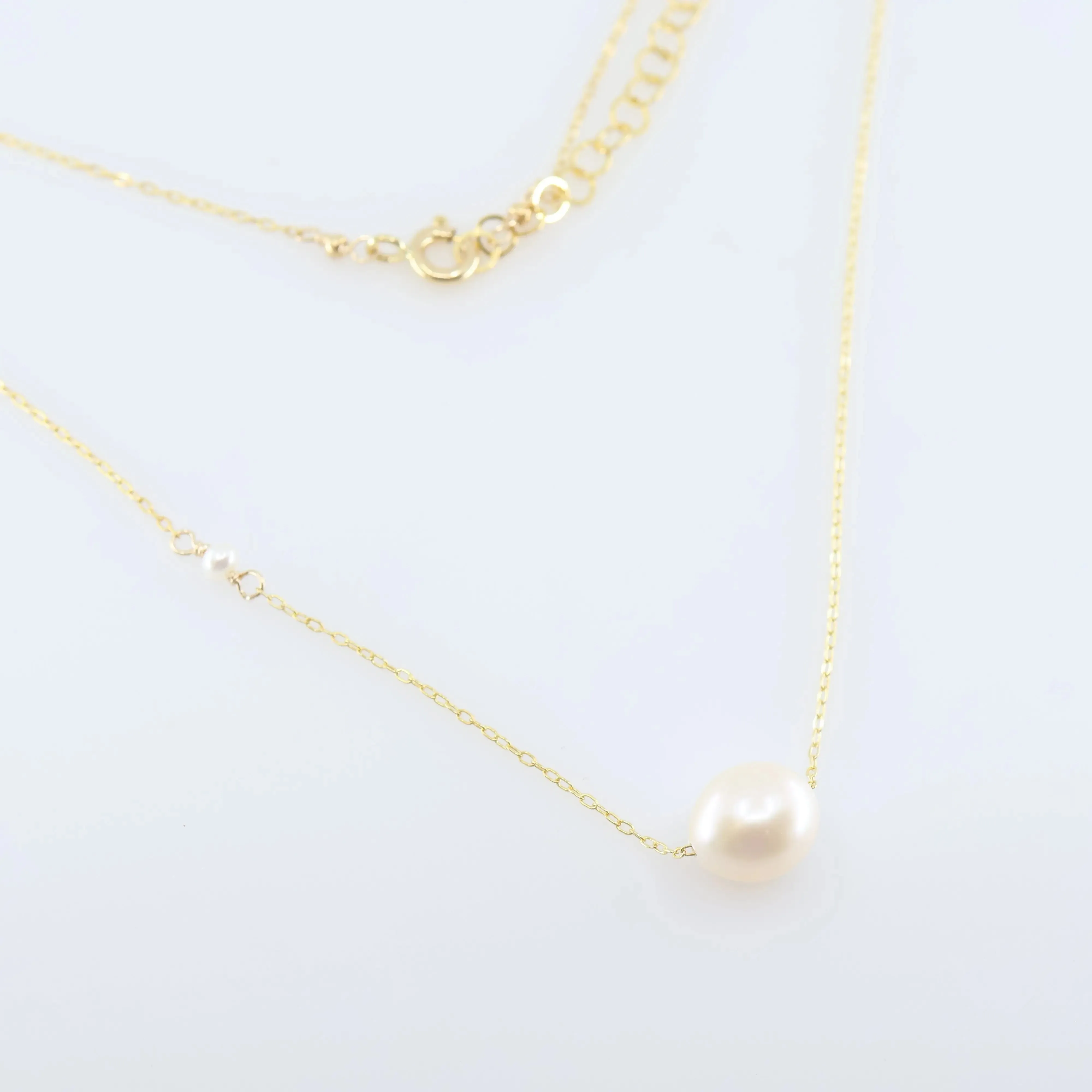 Solo Rice Pearl Necklace