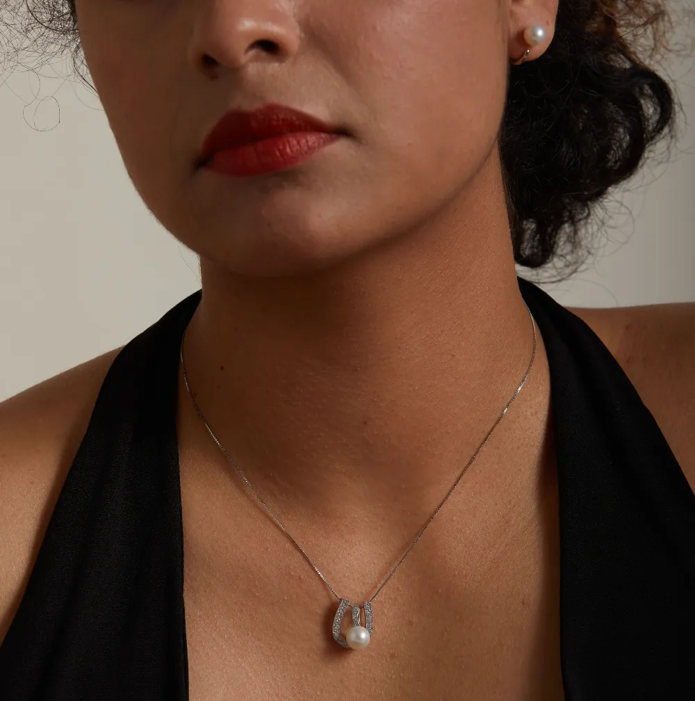 U Pearl Necklace