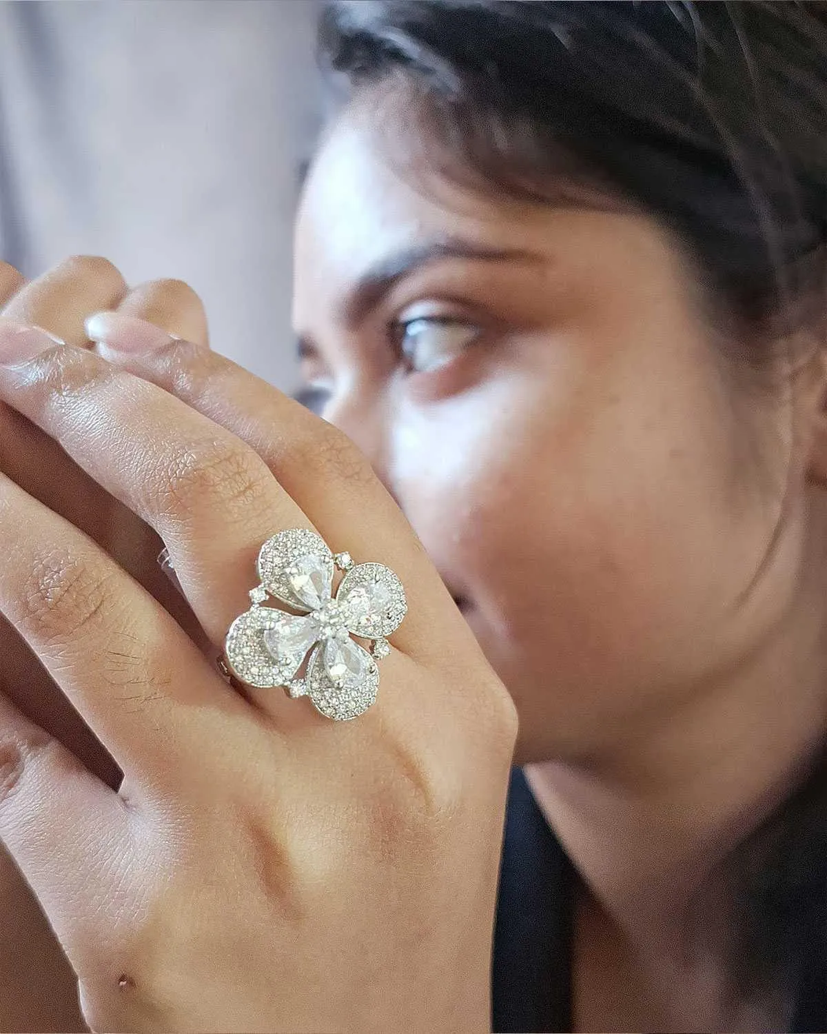 Zevarly Chitora Flower Cocktail Ring